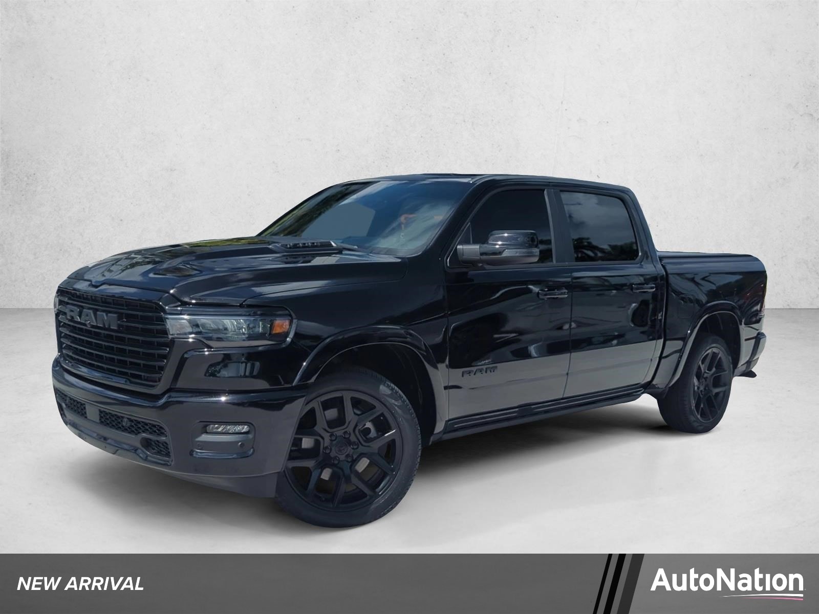 2025 RAM 1500 Laramie 4x4 Crew Cab 5'7's photo