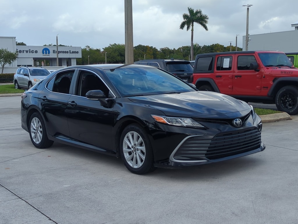 Used 2022 Toyota Camry LE 4dr Car