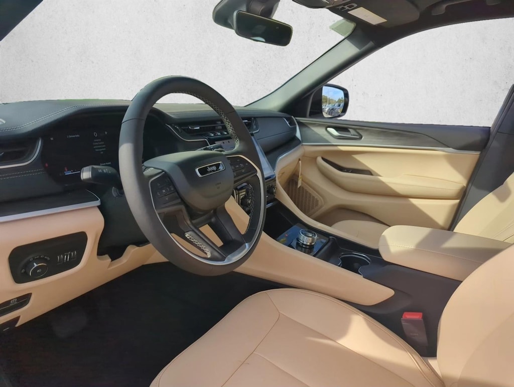 New 2025 Jeep Grand Cherokee Limited SUV