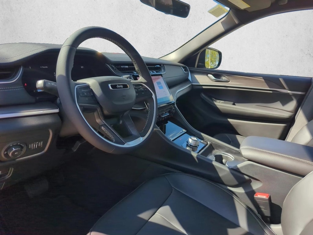 New 2025 Jeep Grand Cherokee Limited SUV