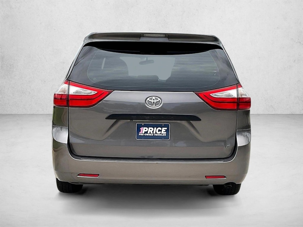 Used 2017 Toyota Sienna L Mini-van Passenger