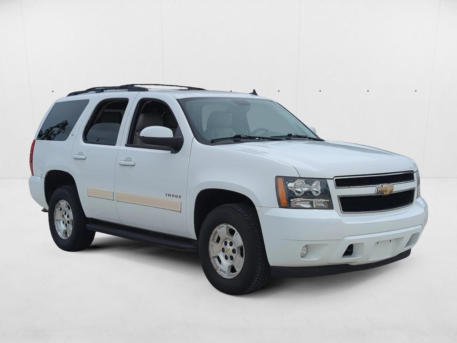 2011 Chevrolet Tahoe LT photo 3