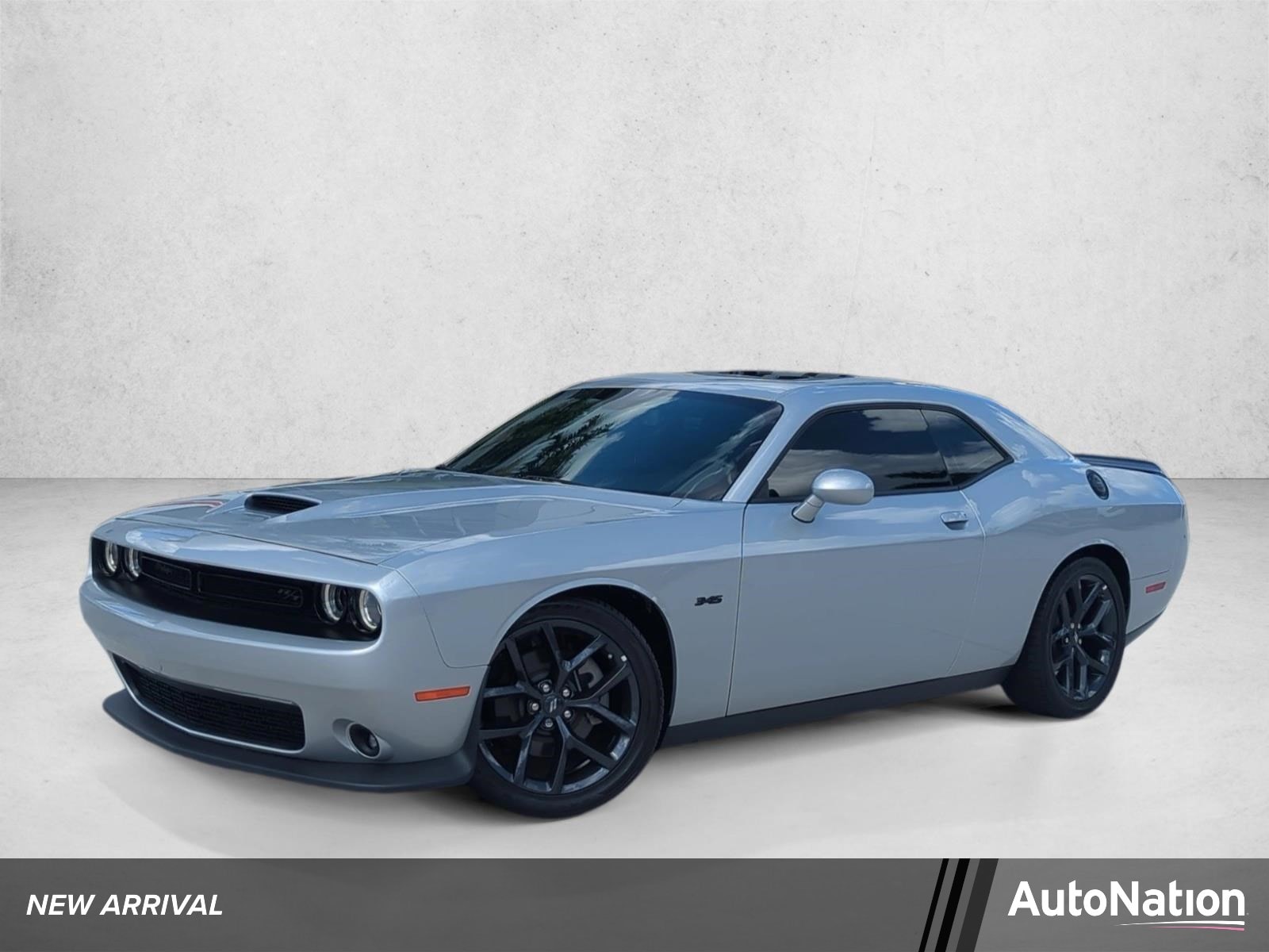 2023 Dodge Challenger R/T's photo