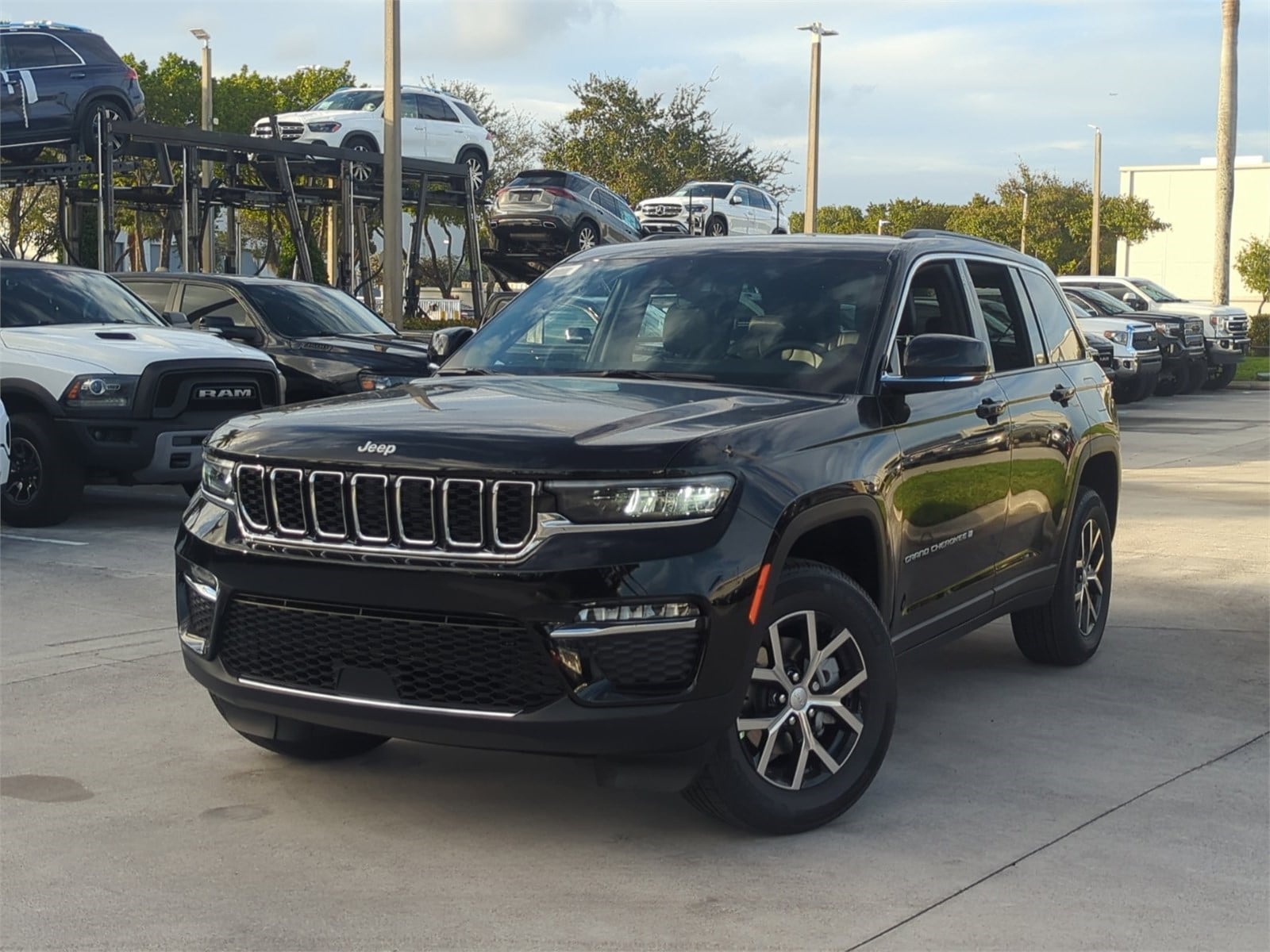 2025 Jeep Grand Cherokee Limited's photo