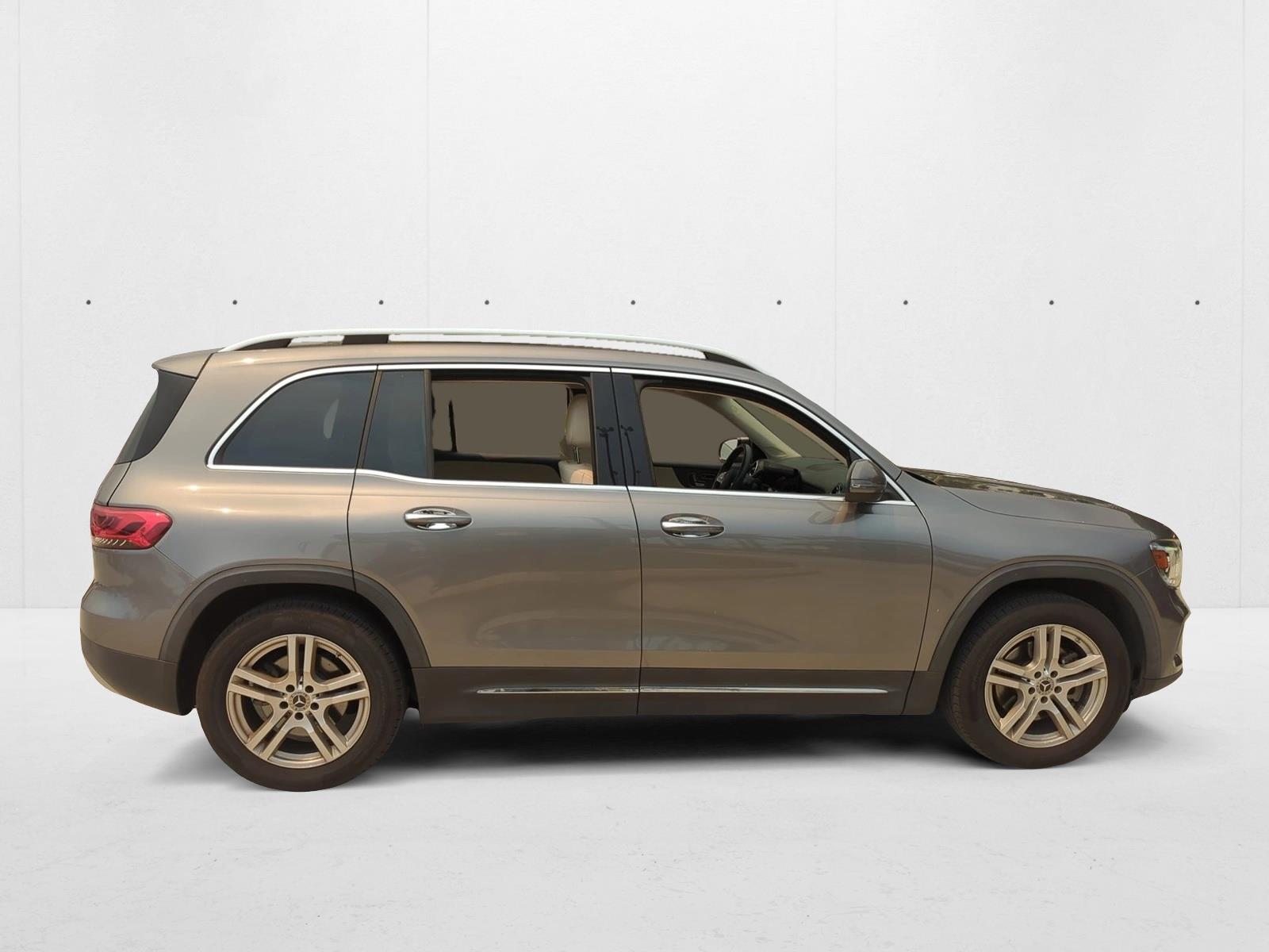 2020 Mercedes Benz GLB 250 4MATIC photo 2
