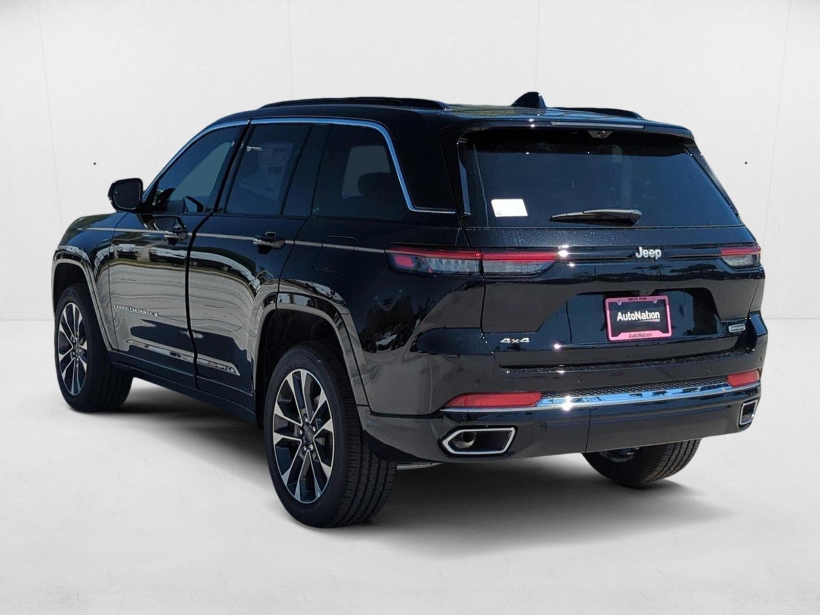 2025 Jeep Grand Cherokee Overland - Photo 9