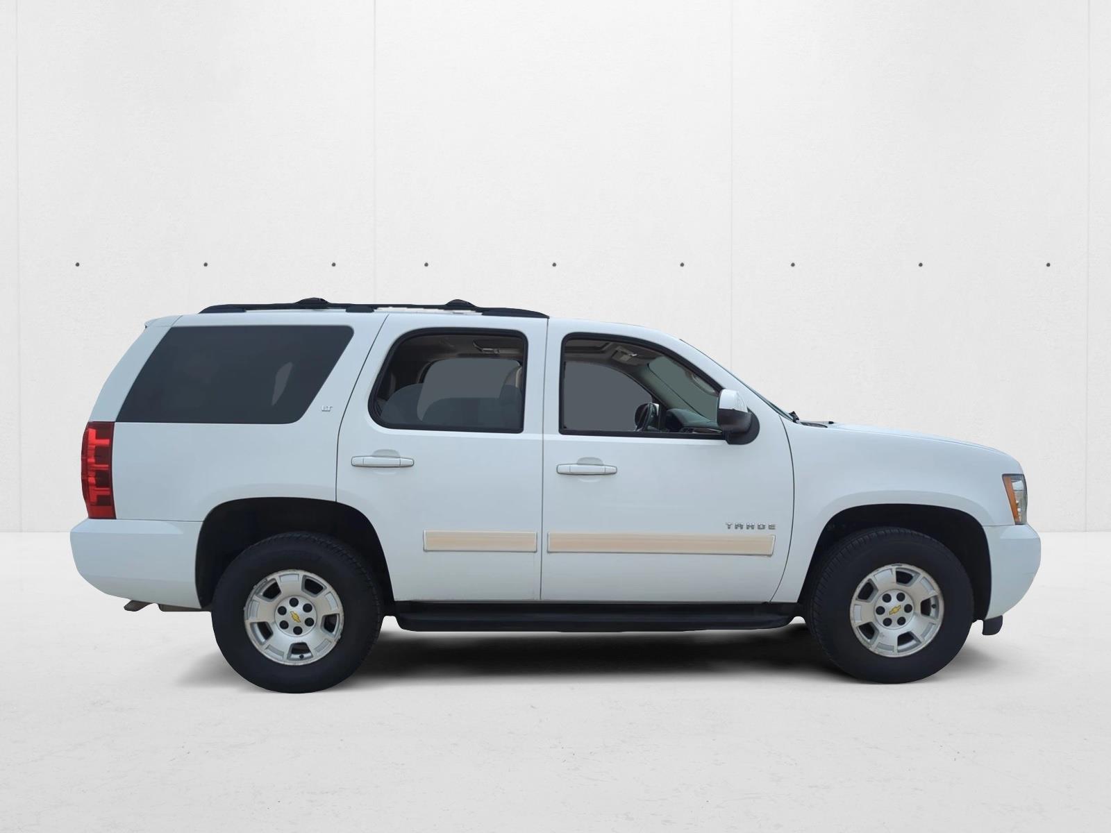 2011 Chevrolet Tahoe LT photo 4