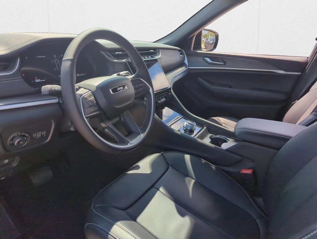 New 2025 Jeep Grand Cherokee Limited SUV