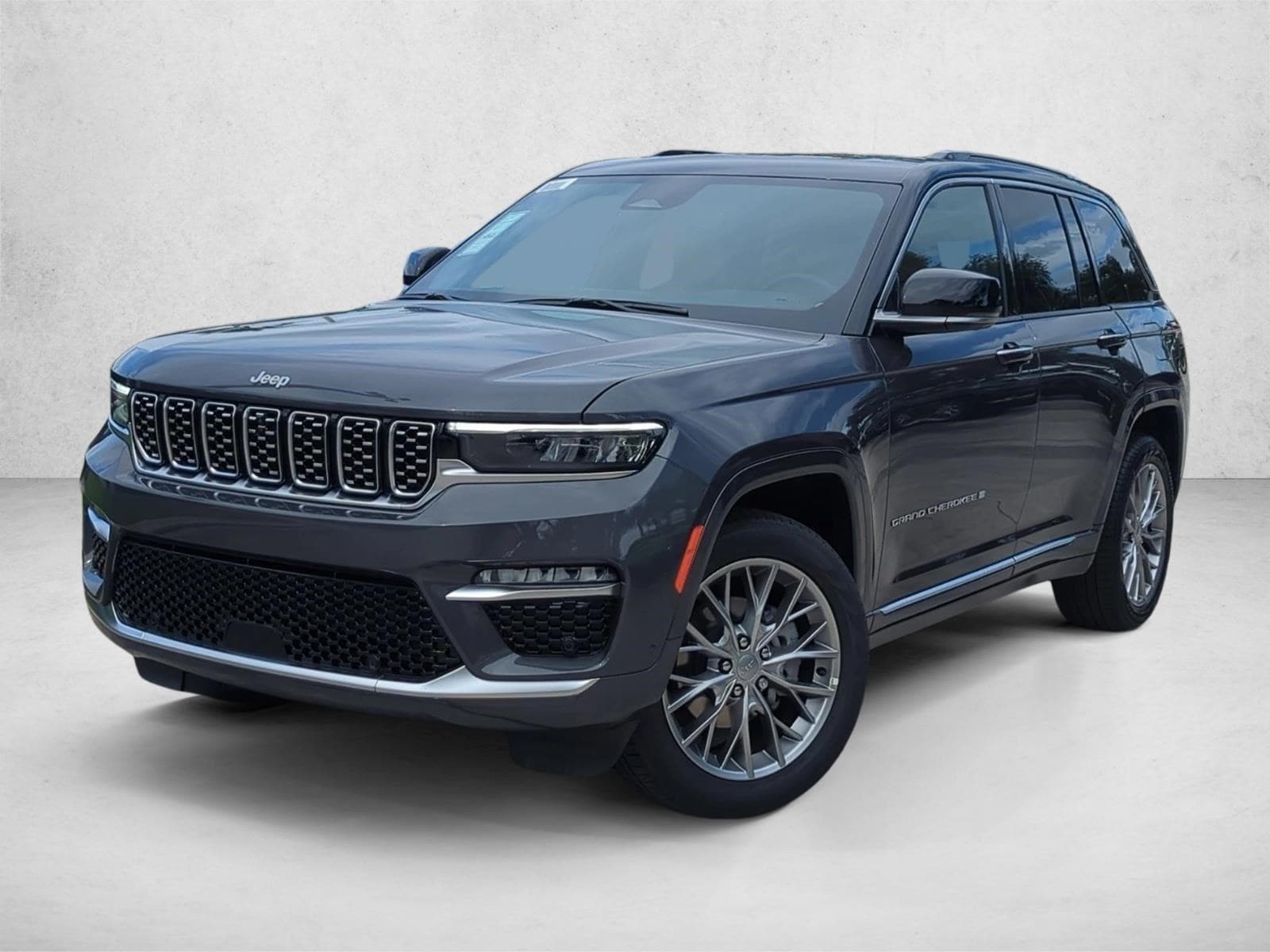 2025 Jeep Grand Cherokee Summit's photo