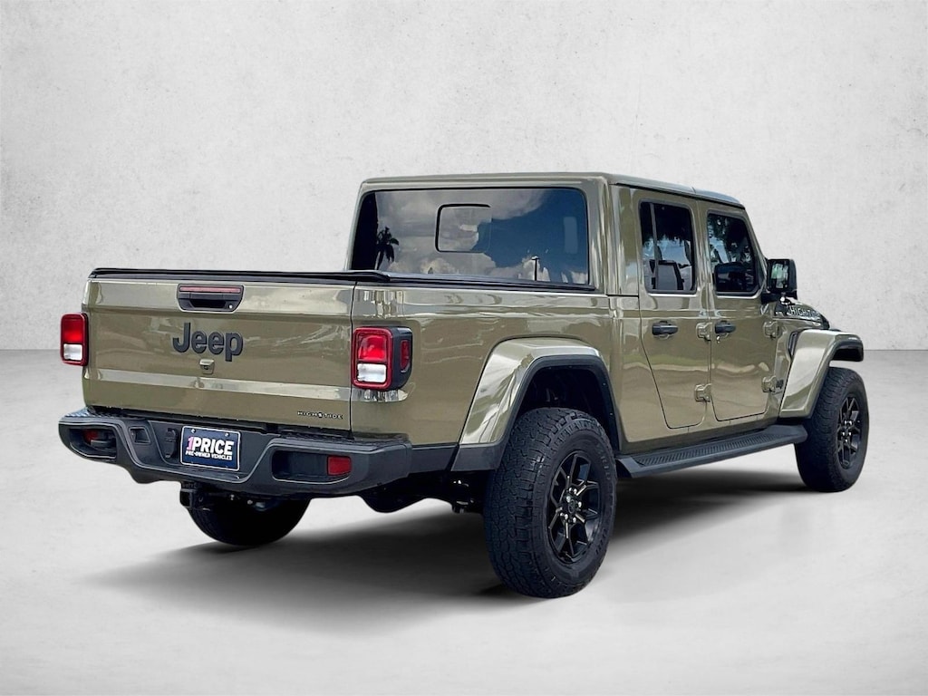 Used 2025 Jeep Gladiator High Tide Crew Cab Pickup