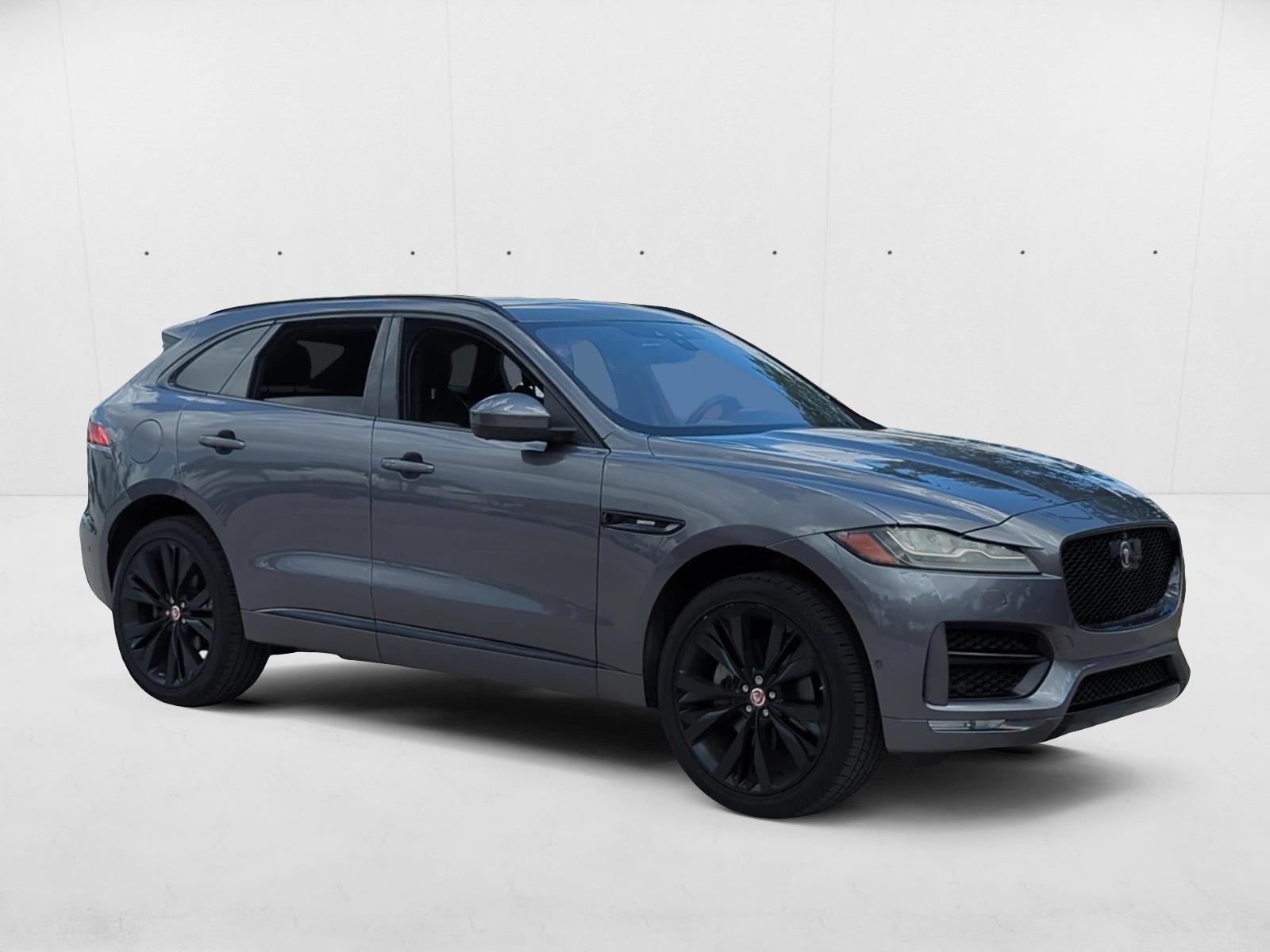 2018 Jaguar F-PACE R-Dynamic SE photo 3