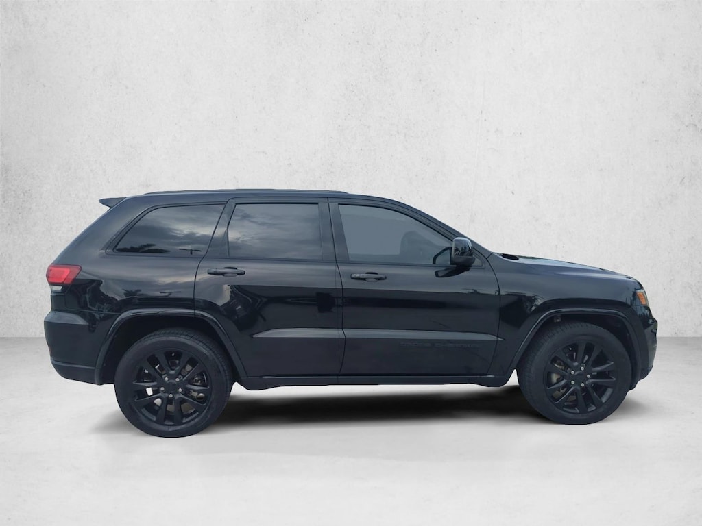 Used 2019 Jeep Grand Cherokee Altitude Sport Utility