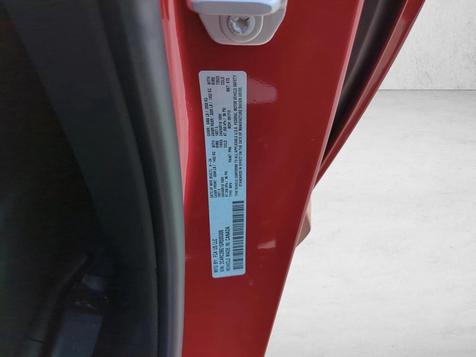 2025 Chrysler Pacifica Select - Photo 18