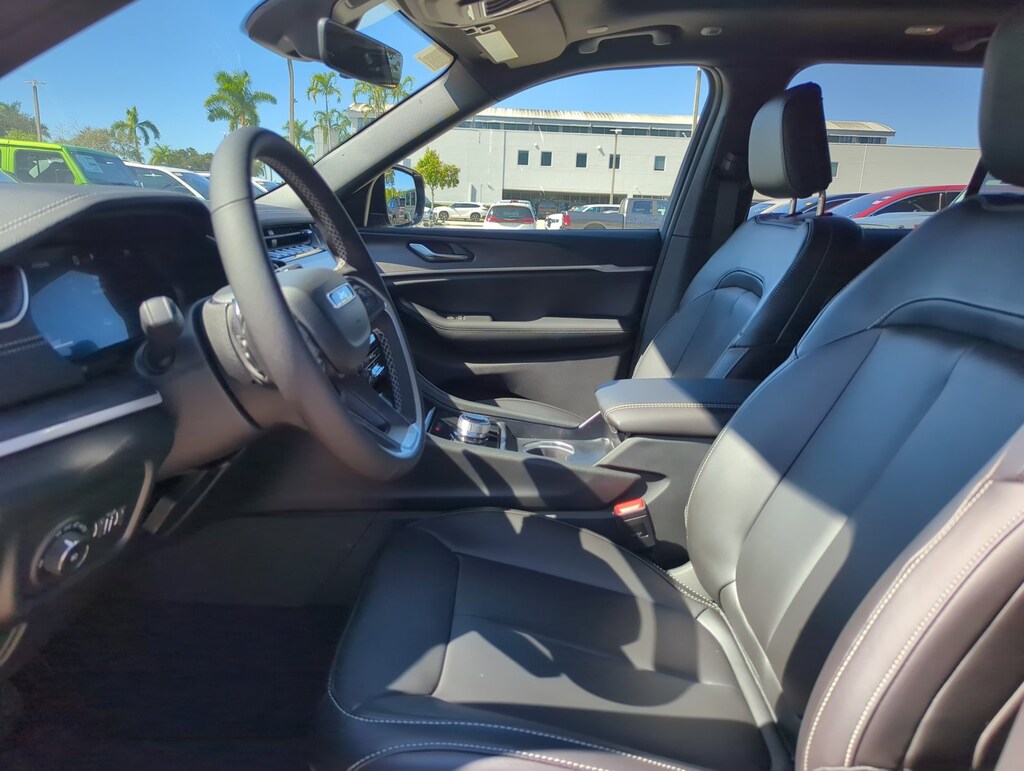 New 2025 Jeep Grand Cherokee Limited SUV