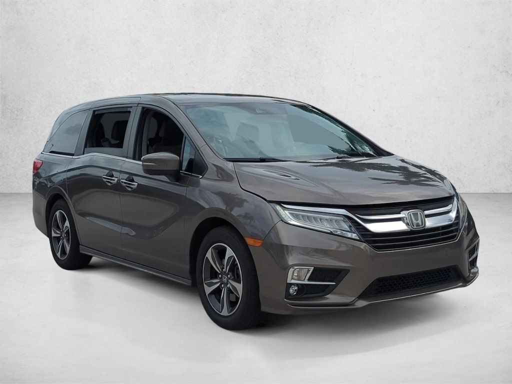 Used 2019 Honda Odyssey Touring Mini-van Passenger