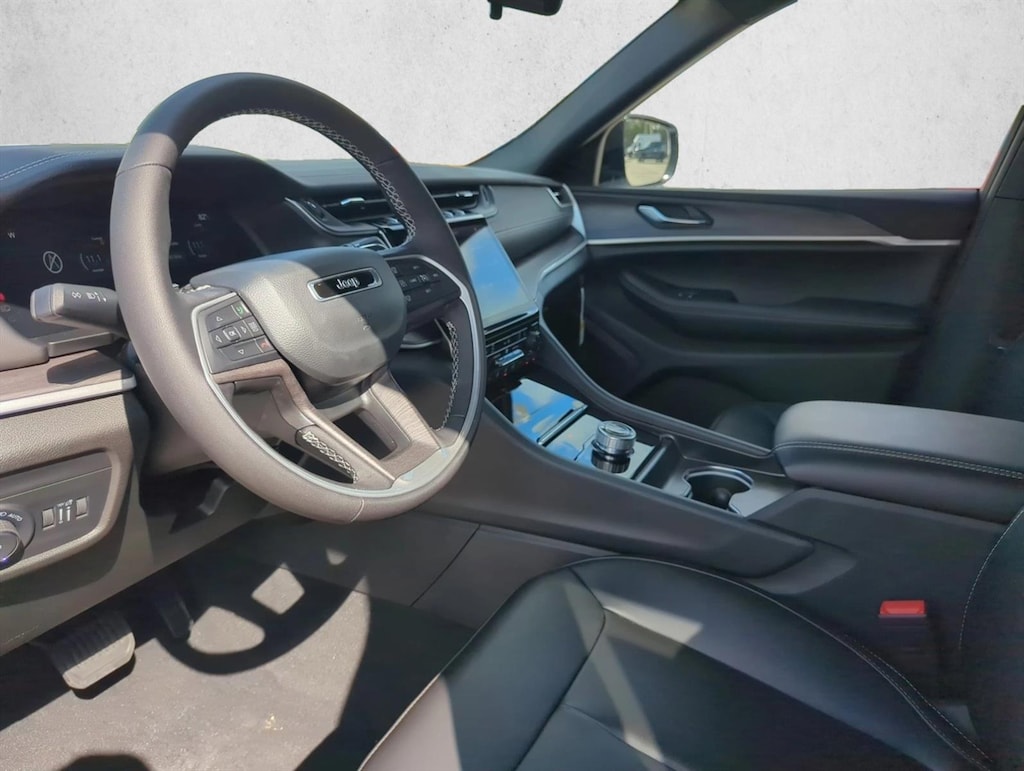 New 2025 Jeep Grand Cherokee Limited SUV