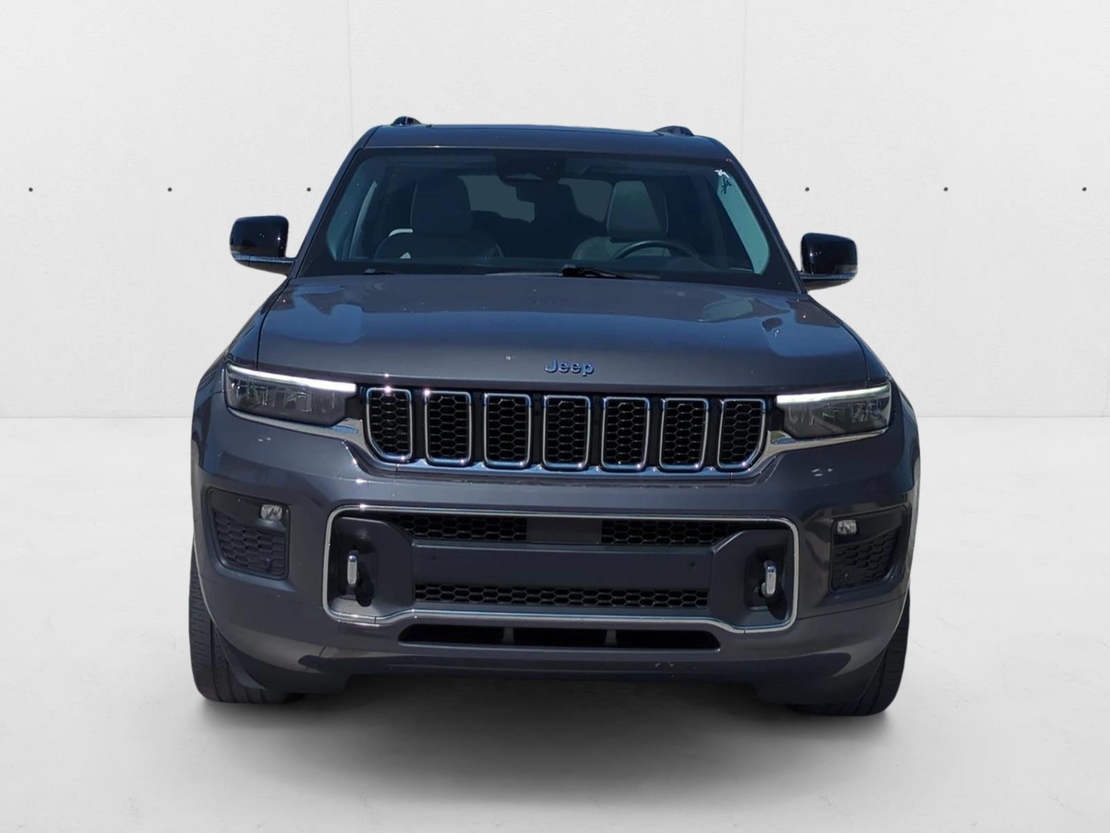 2021 Jeep Grand Cherokee Overland Sport photo 2