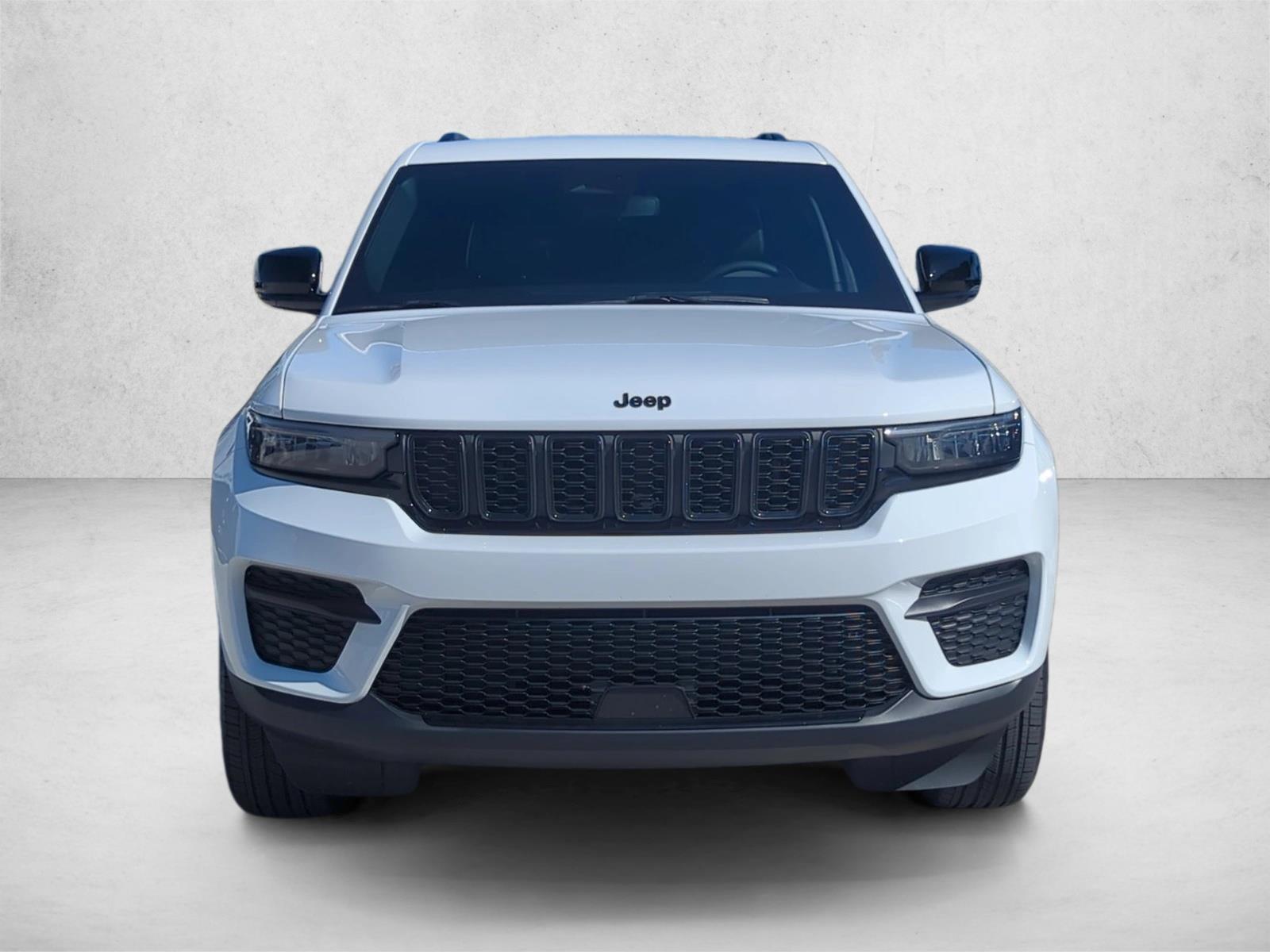 2024 Jeep Grand Cherokee Altitude Sport photo 2