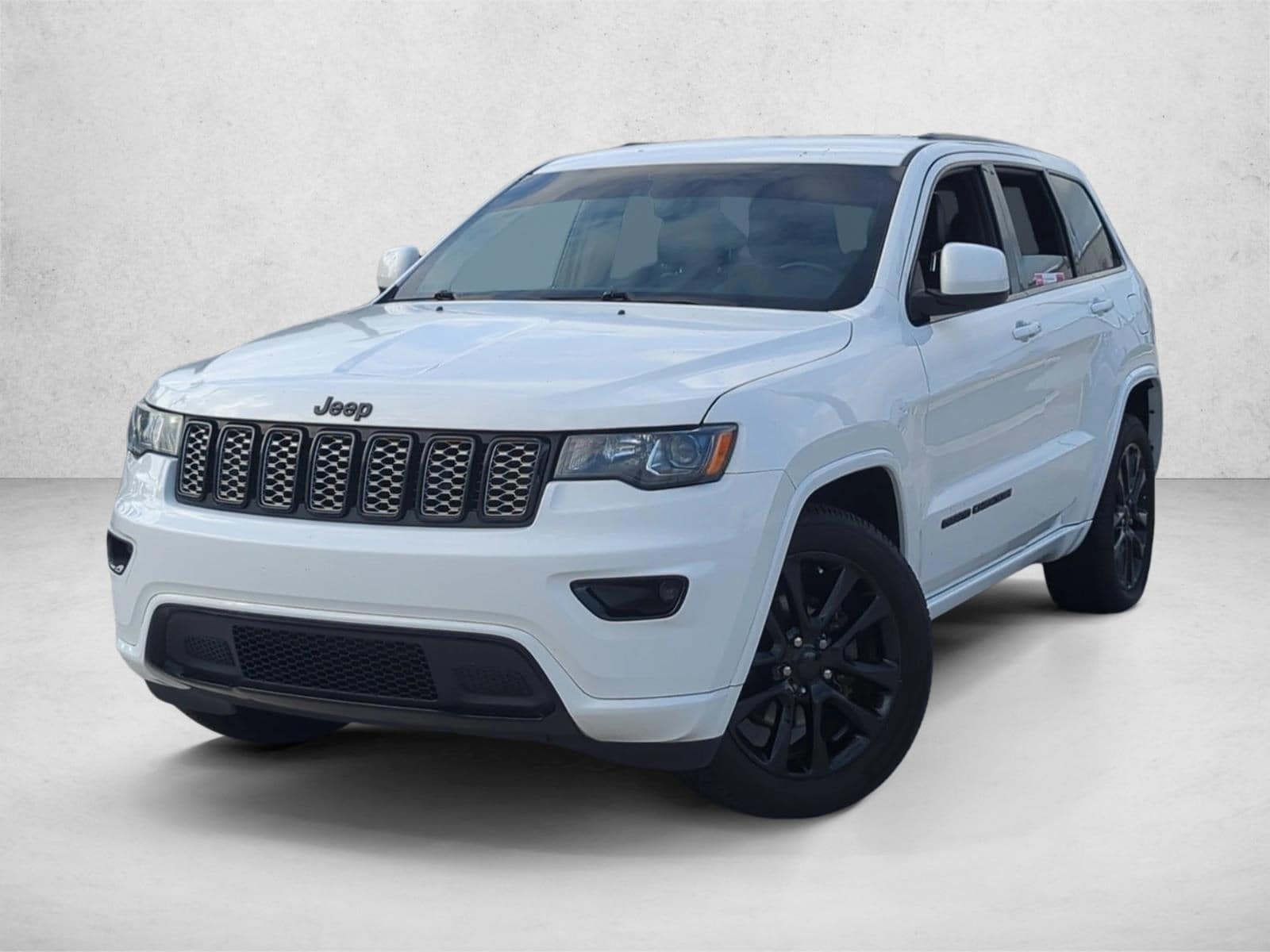 2020 Jeep Grand Cherokee Altitude's photo