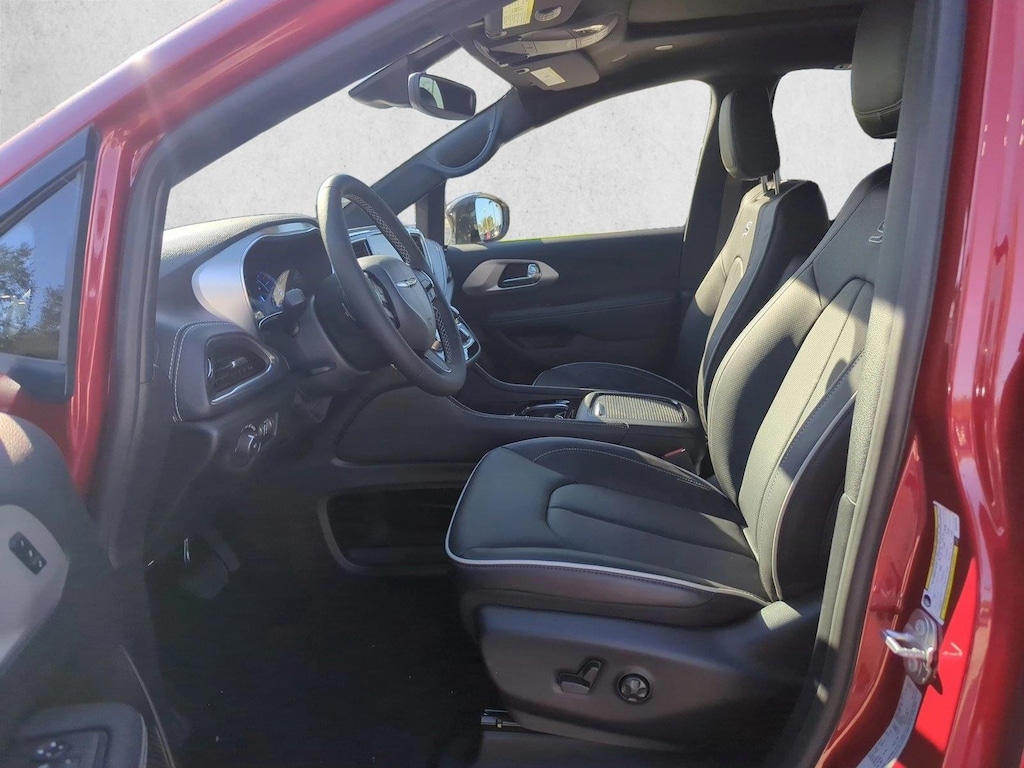 New 2025 Chrysler Pacifica Hybrid Hybrid Premium S Appearance Pkg Van Passenger Van