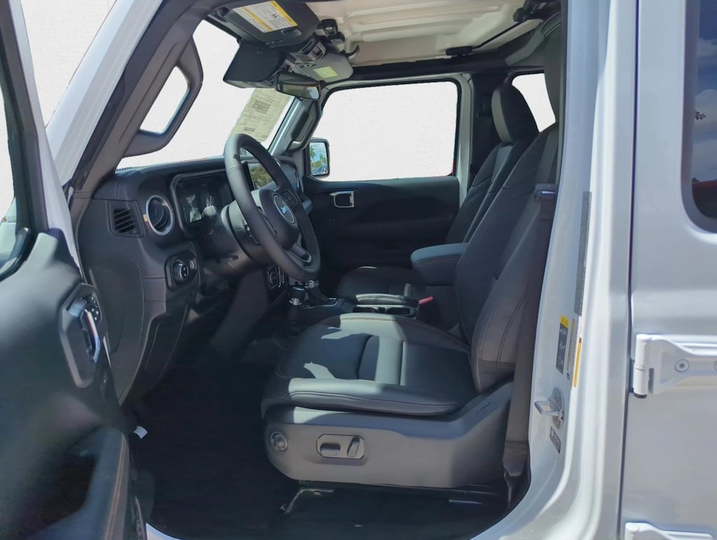 New 2025 Jeep Gladiator High Tide Truck Crew Cab