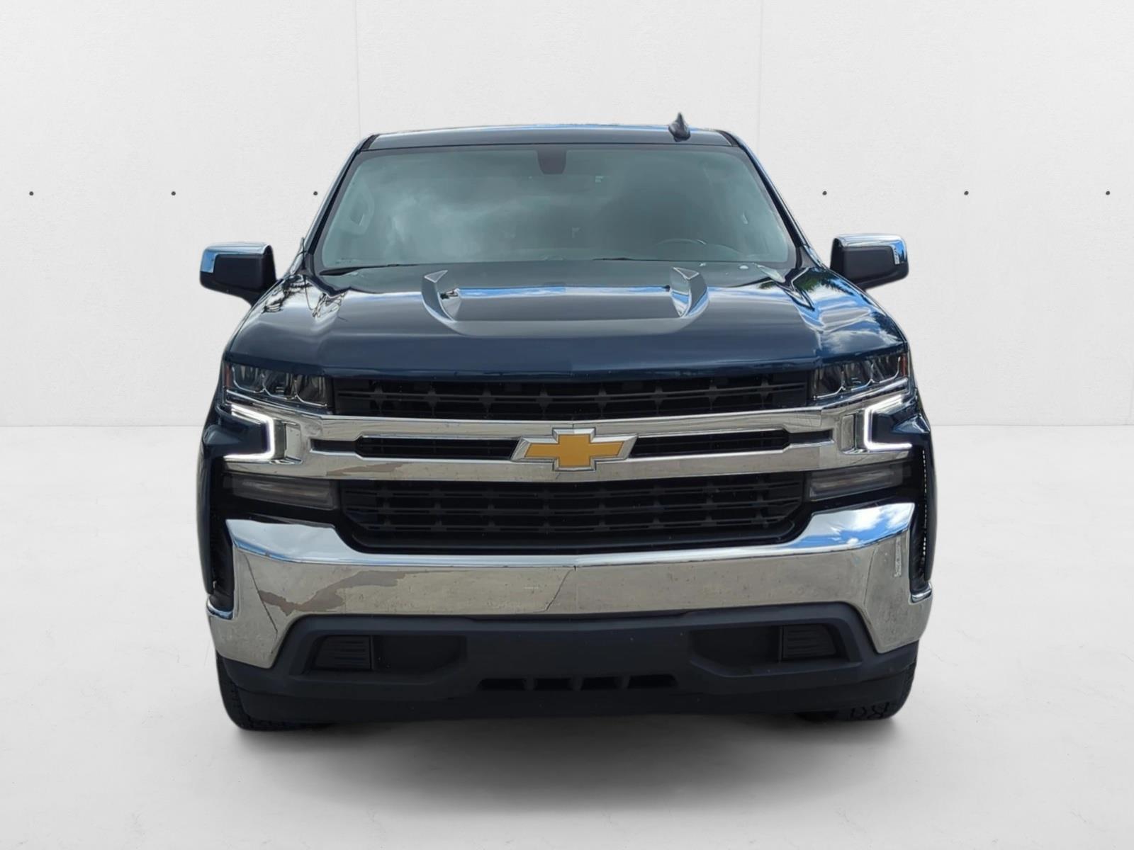 2021 Chevrolet Silverado 1500 LT photo 2
