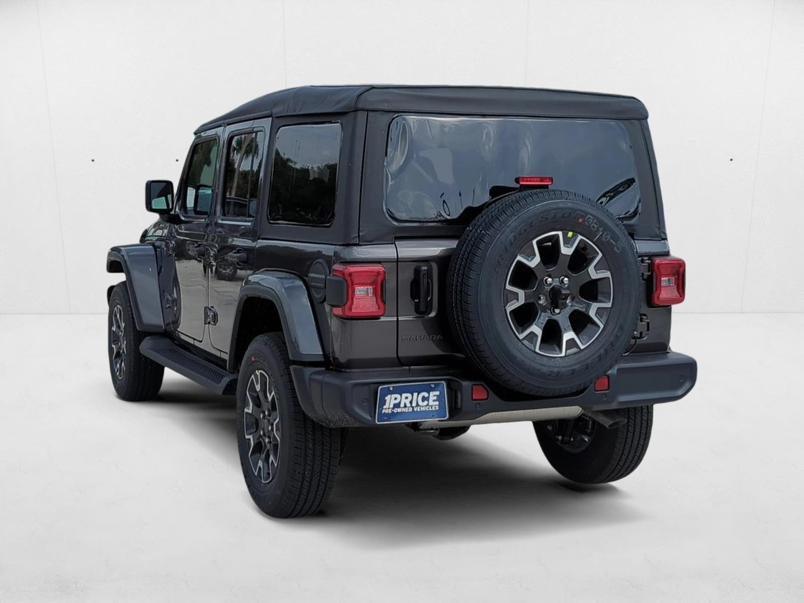 2025 Jeep Wrangler 4-Door Sahara - Photo 9