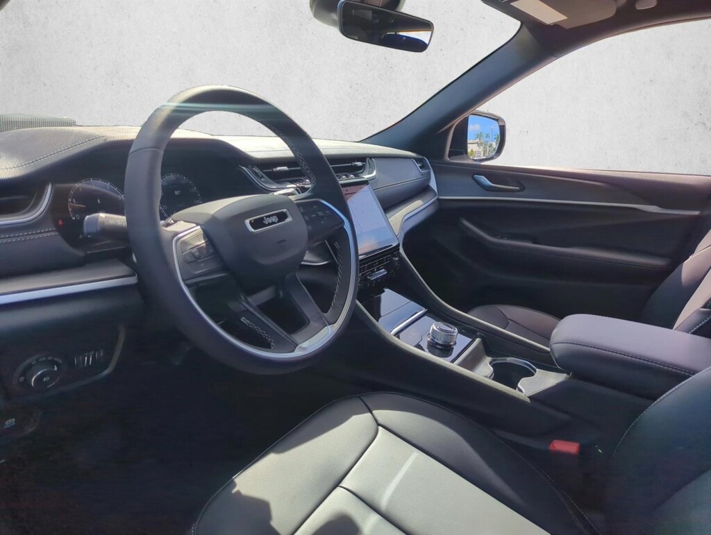 New 2025 Jeep Grand Cherokee Limited SUV