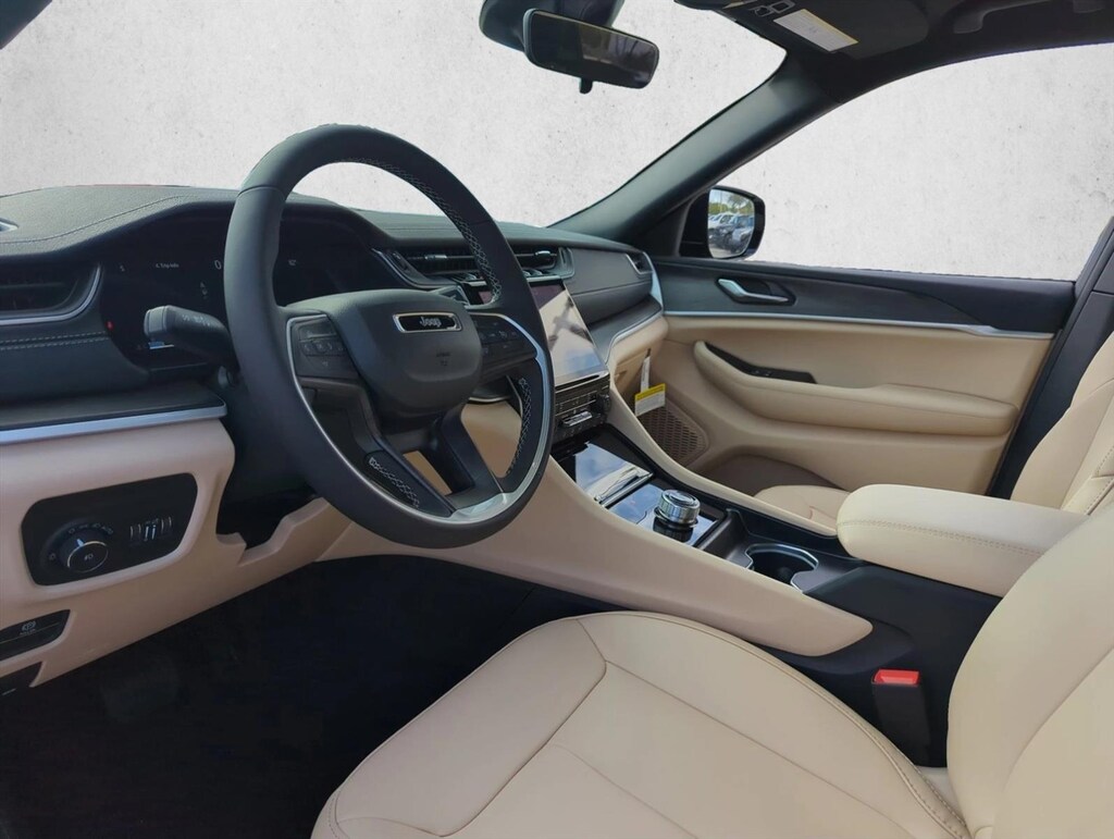 New 2025 Jeep Grand Cherokee Limited SUV