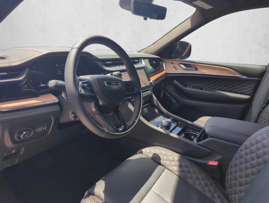New 2026 Jeep Grand Cherokee Summit SUV