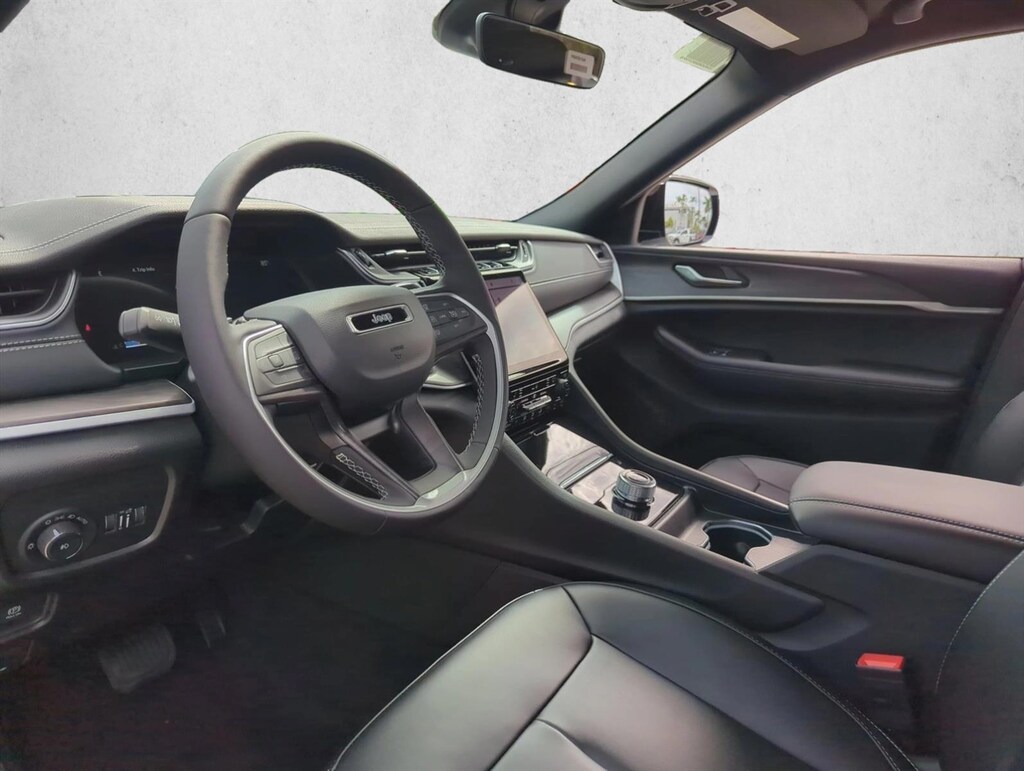 New 2025 Jeep Grand Cherokee Limited SUV