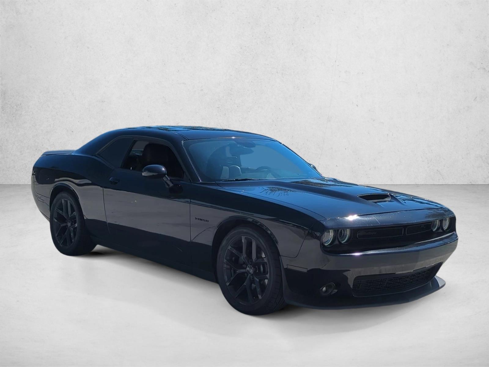 2020 Dodge Challenger R/T photo 3