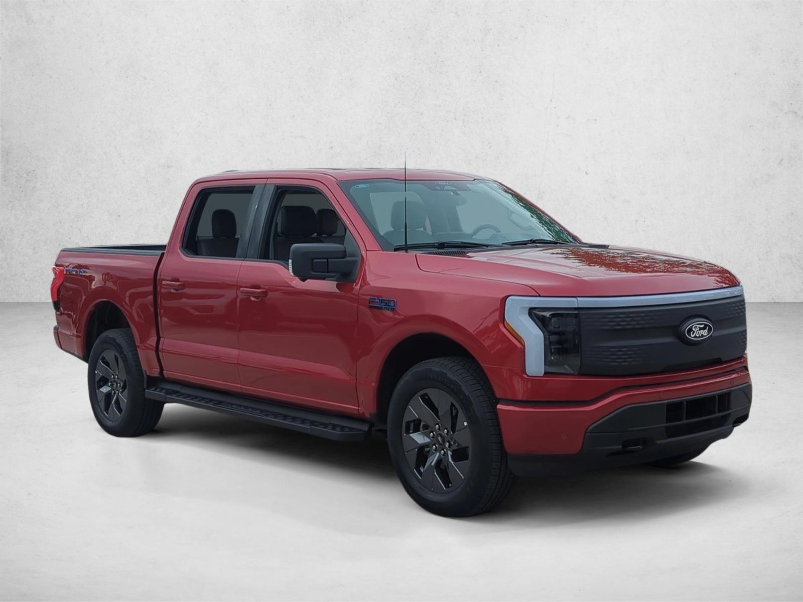 2025 Ford F-150 Lightning photo 3