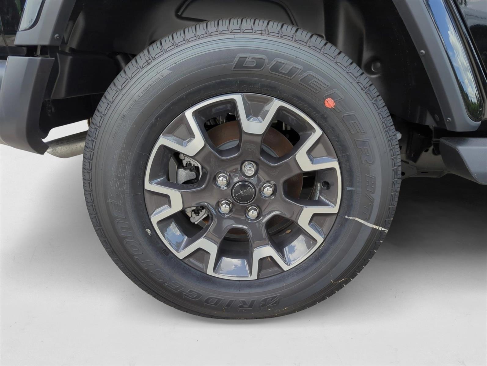 2025 Jeep Wrangler 4-Door Sahara - Photo 10