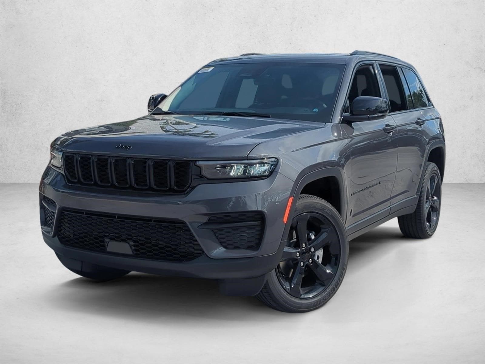 2025 Jeep Grand Cherokee Altitude's photo