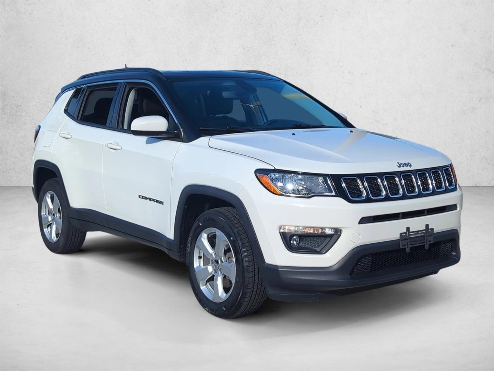 2019 Jeep Compass Latitude photo 3