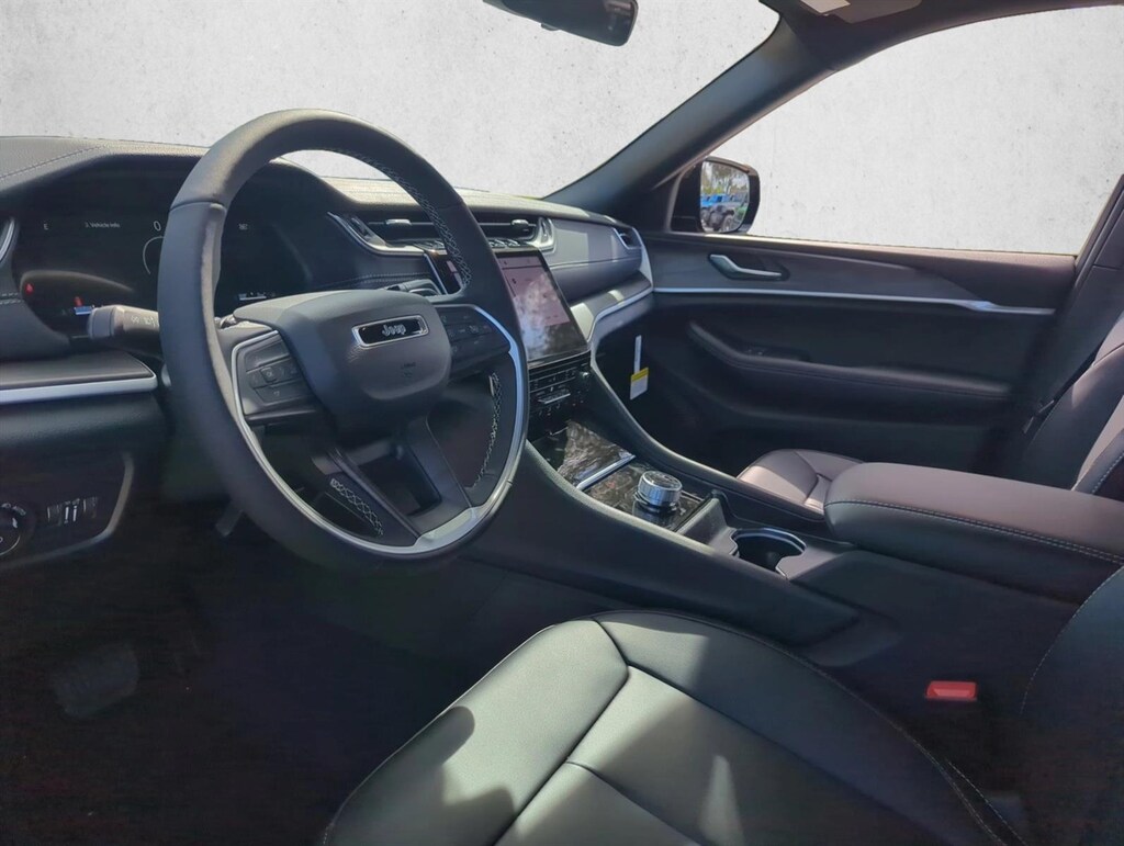 New 2025 Jeep Grand Cherokee Limited SUV