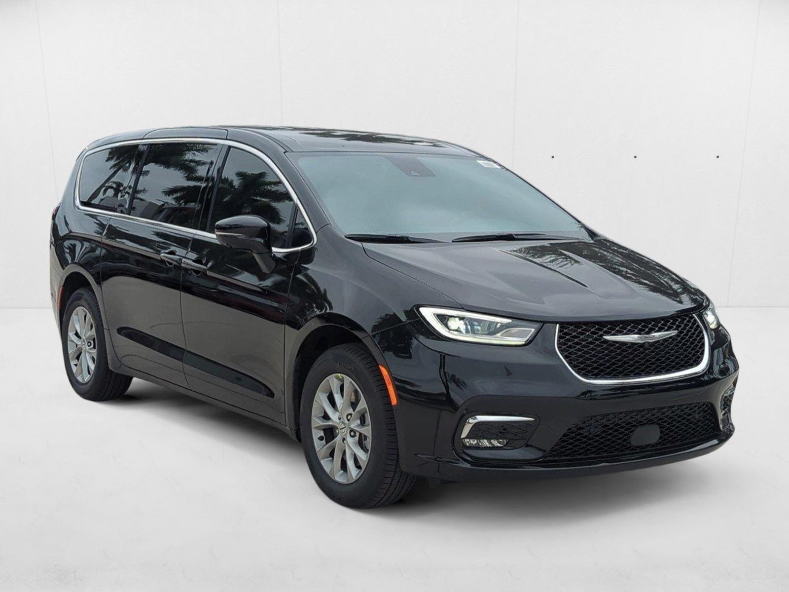 2025 Chrysler Pacifica Select - Photo 7