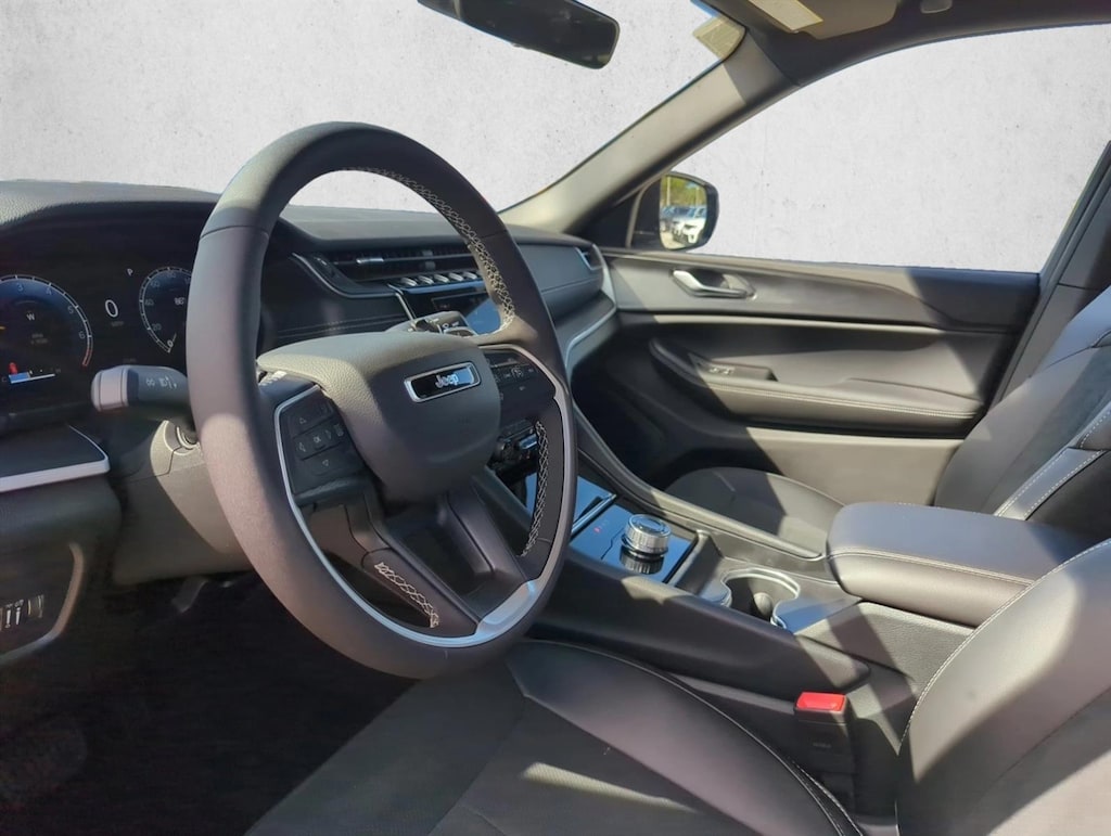 New 2025 Jeep Grand Cherokee Altitude X SUV