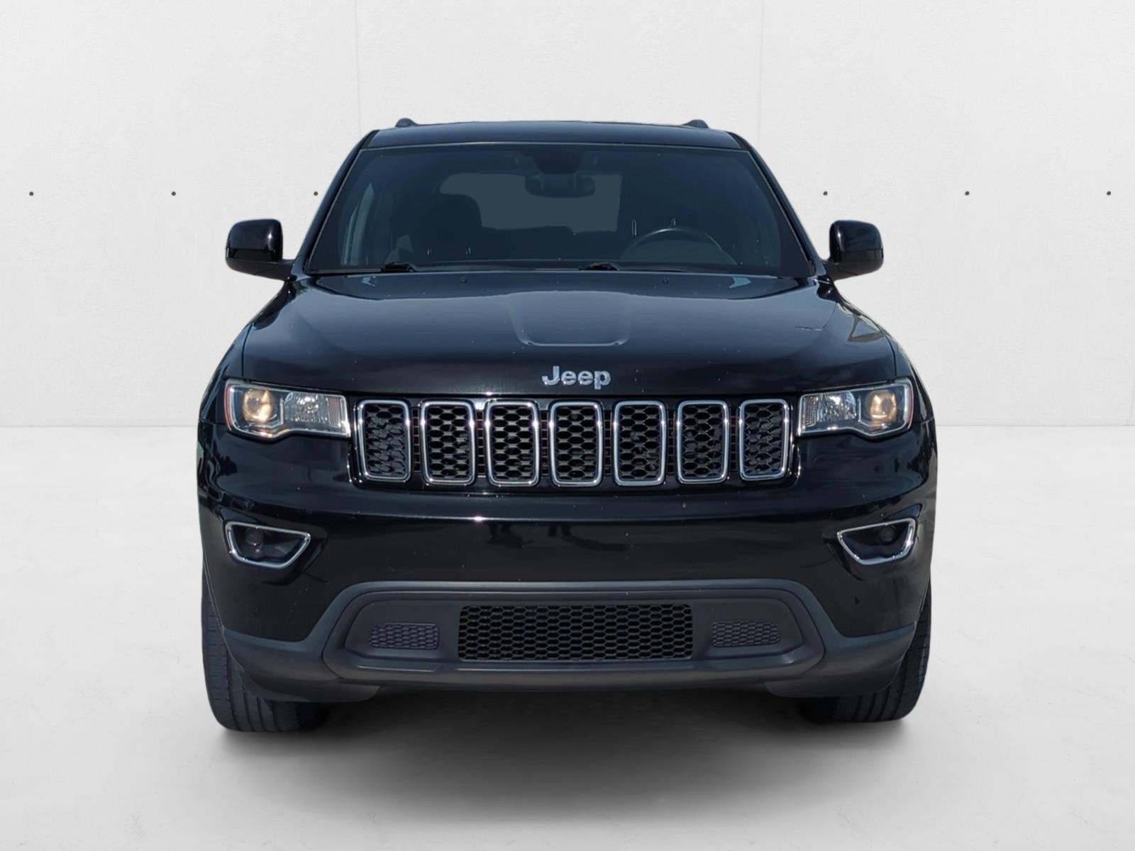 2017 Jeep Grand Cherokee Laredo Sport photo 2