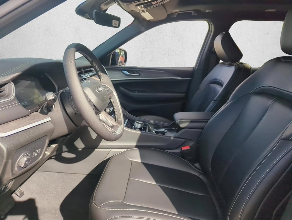 New 2025 Jeep Grand Cherokee Limited SUV