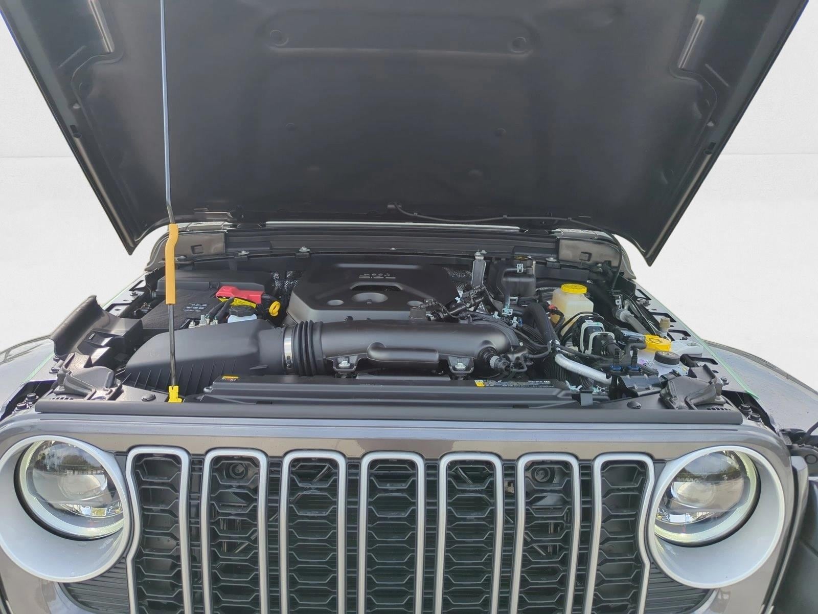 2025 Jeep Wrangler 4-Door Sahara - Photo 17