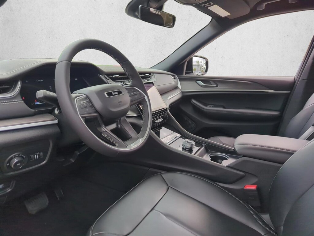 New 2025 Jeep Grand Cherokee Limited SUV