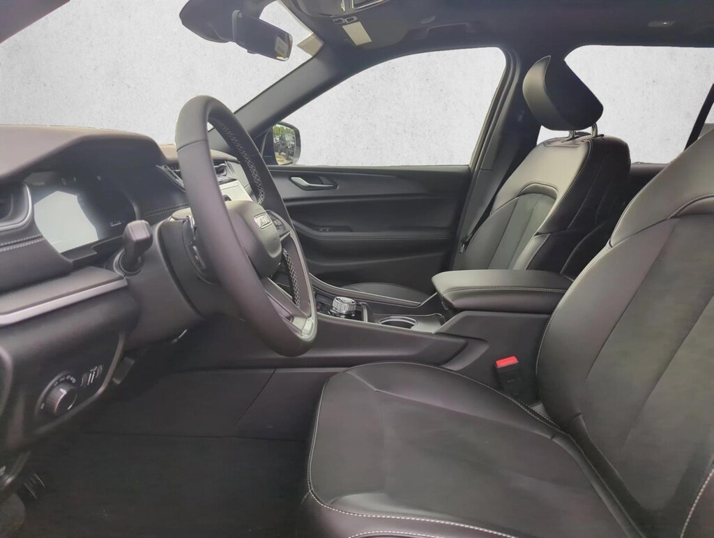 New 2025 Jeep Grand Cherokee Altitude X SUV