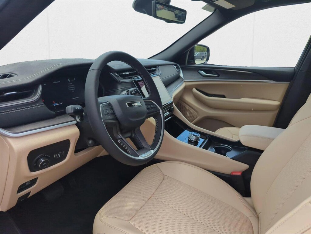 New 2025 Jeep Grand Cherokee Limited SUV