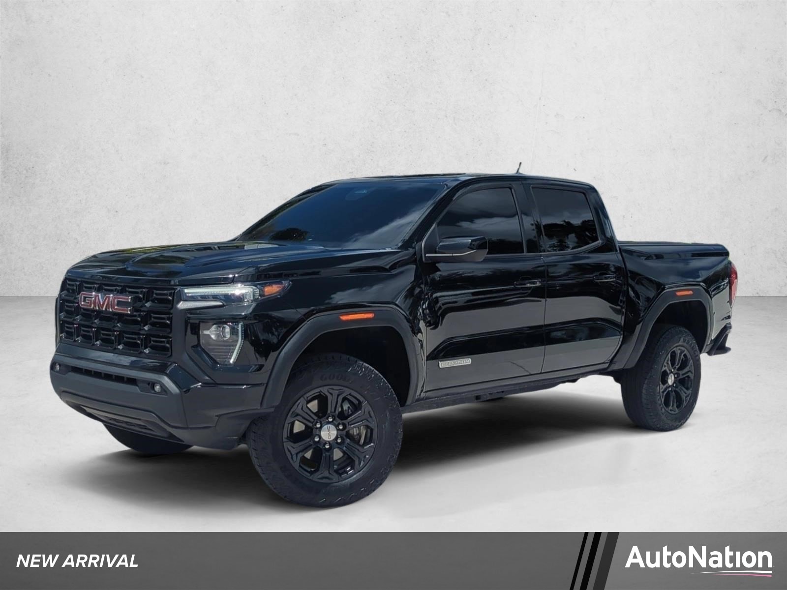 2024 GMC Canyon 2WD Elevation Crew Cab Short Box's photo