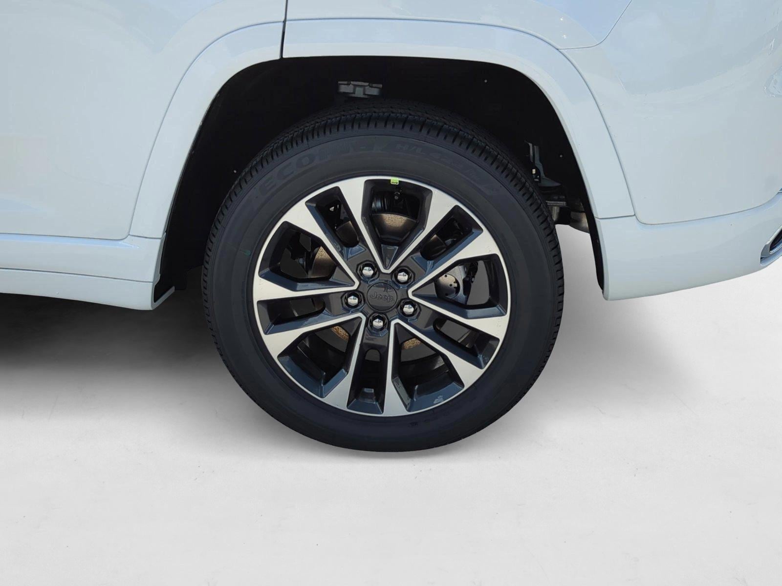 2025 Jeep Grand Cherokee Overland - Photo 10