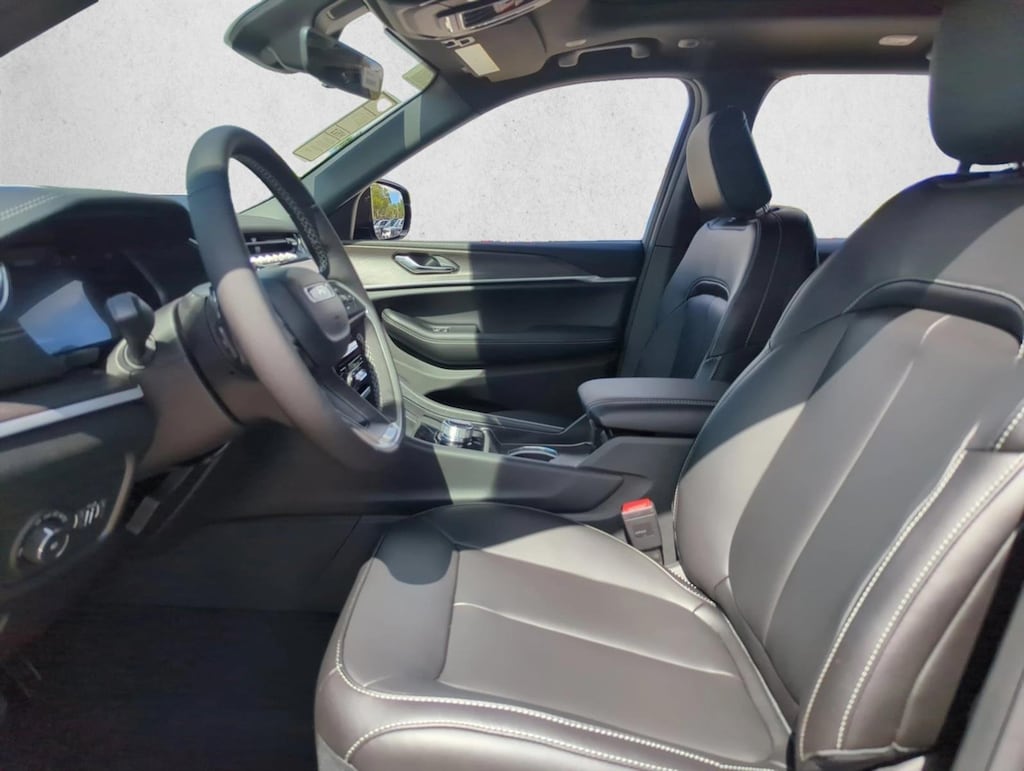 New 2025 Jeep Grand Cherokee Limited SUV