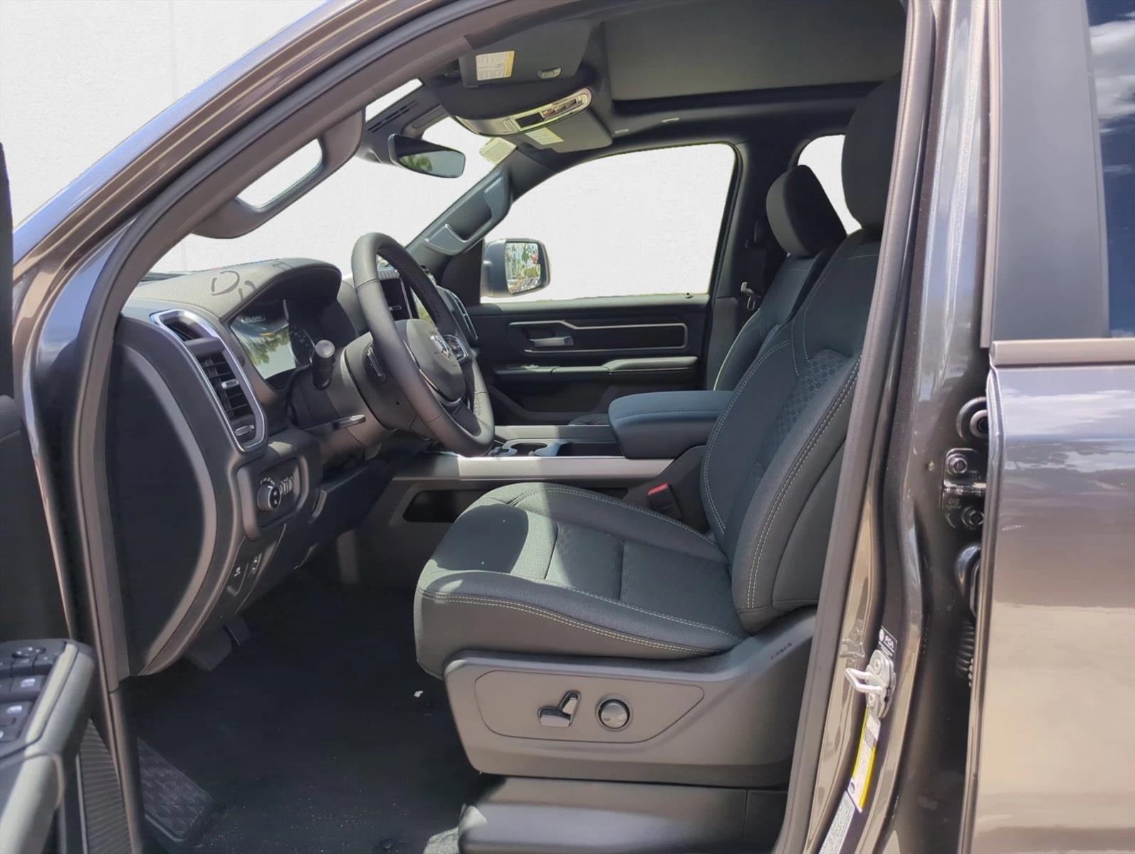 2026 Ram 1500 Big Horn photo 4