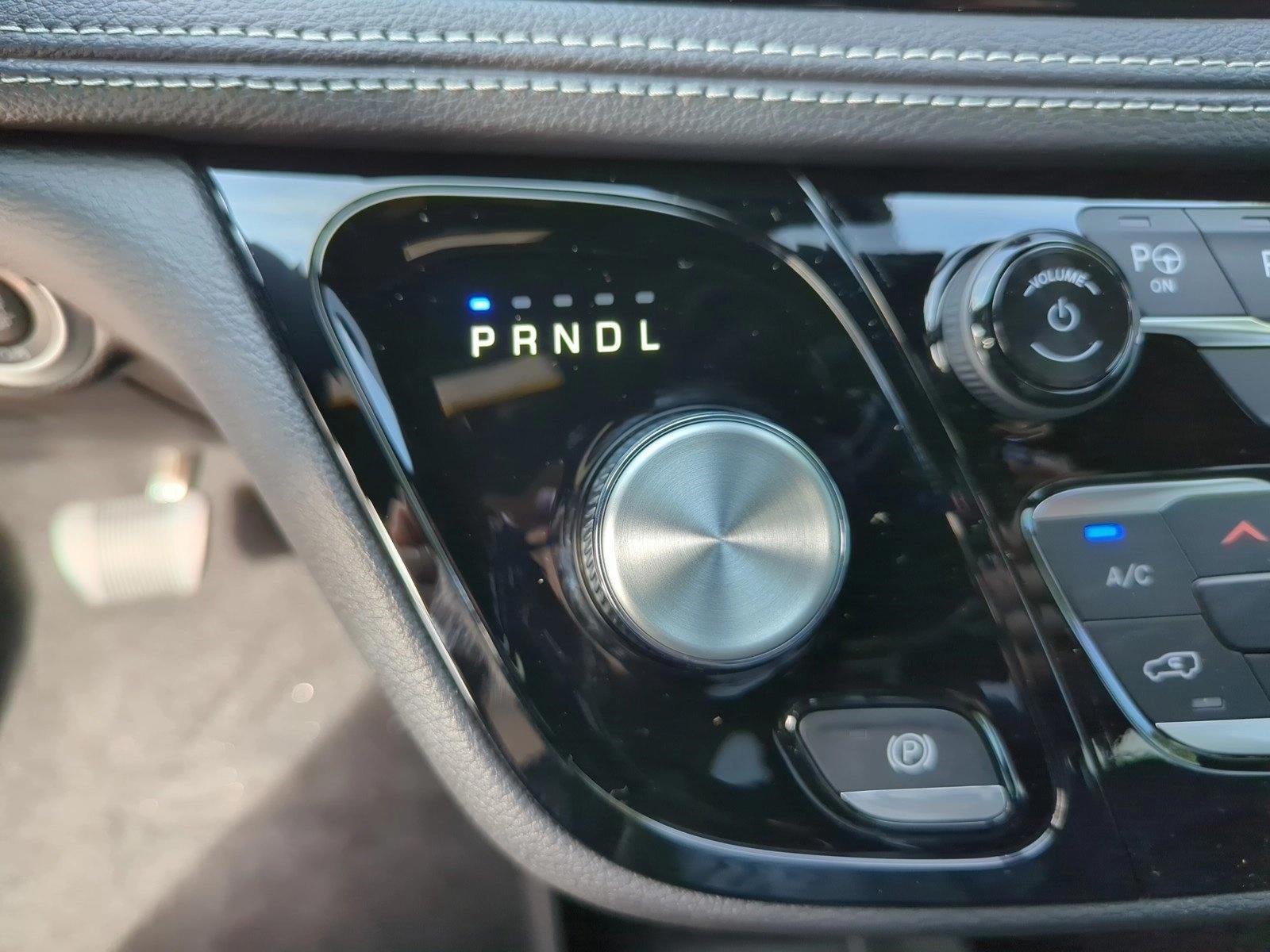 2025 Chrysler Pacifica Select - Photo 14